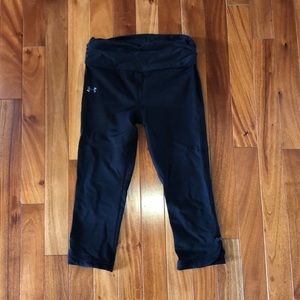 Black Under Armor Capri leggings